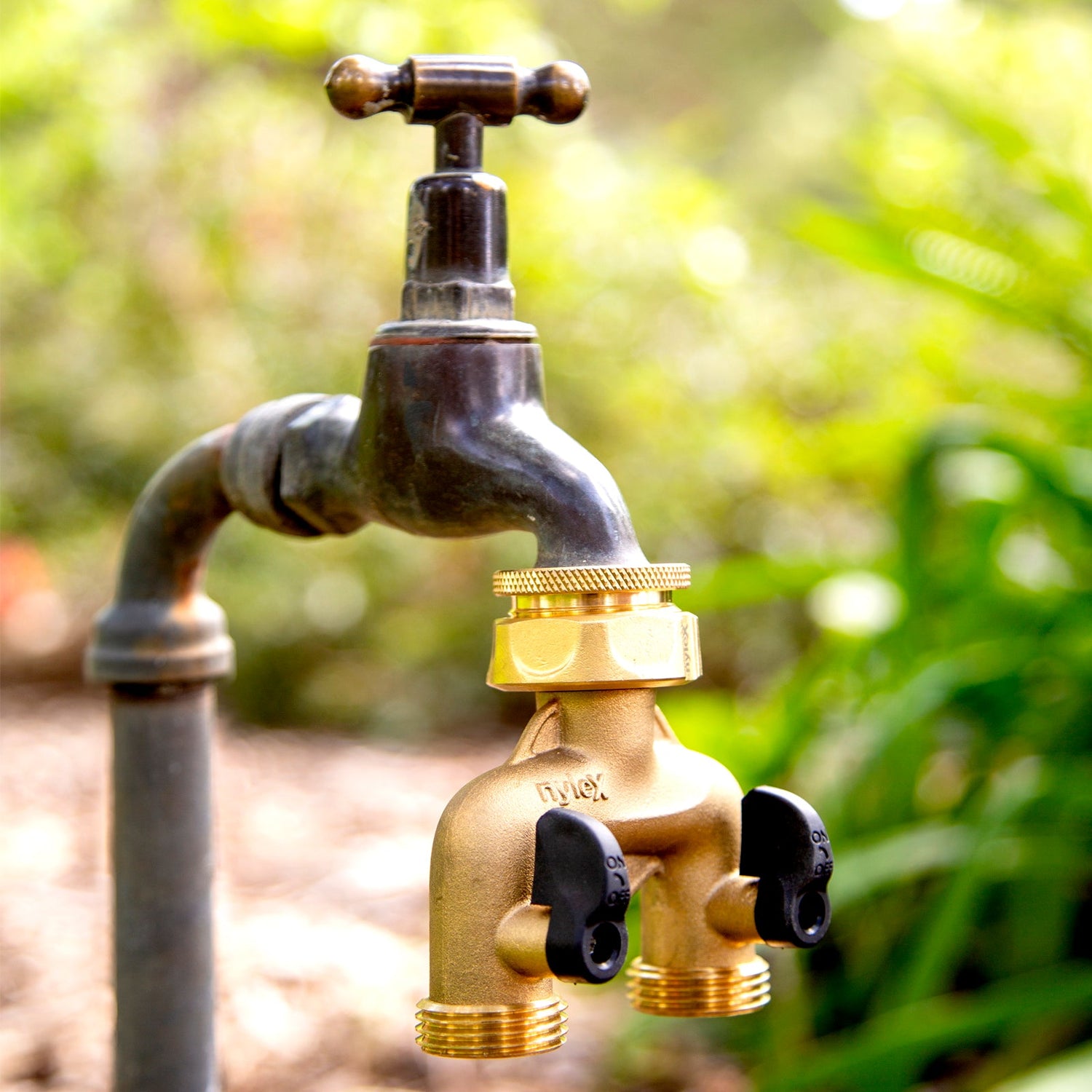 2 Way Manifold Brass